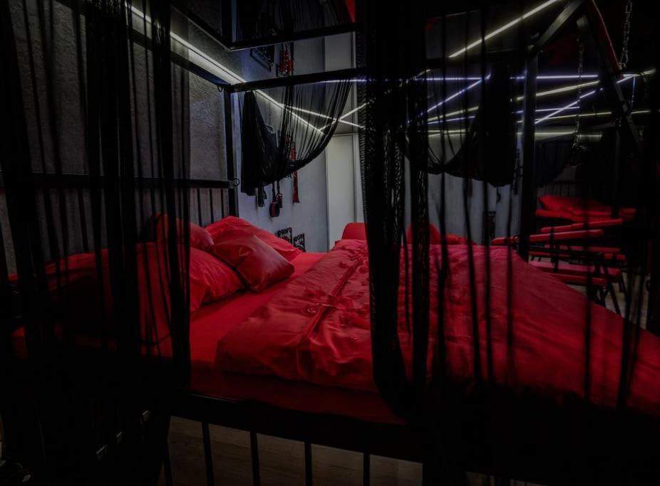 Bdsm Apartman V Bratislave -Adults Only Bratislava Dış mekan fotoğraf