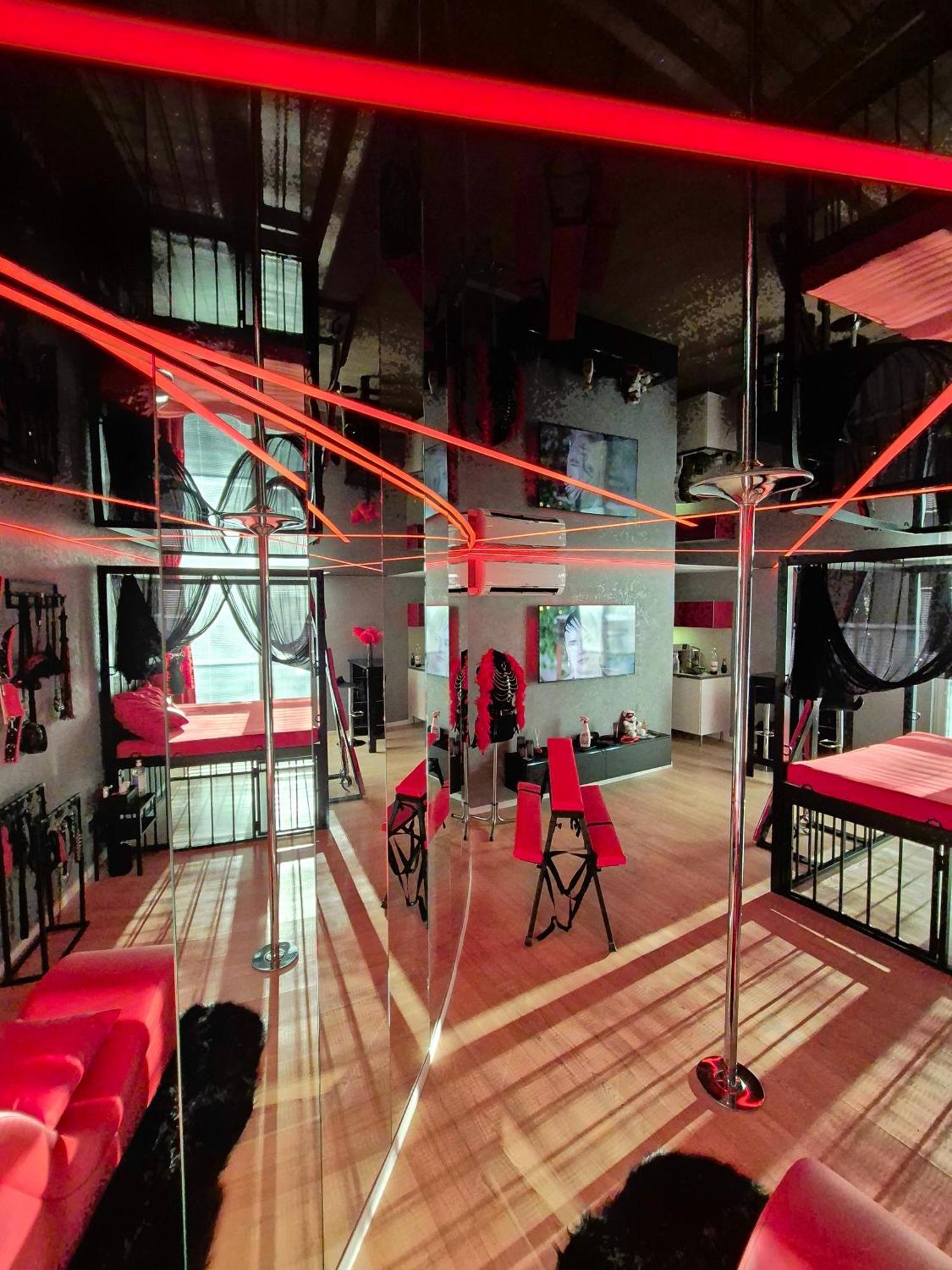 Bdsm Apartman V Bratislave -Adults Only Bratislava Dış mekan fotoğraf